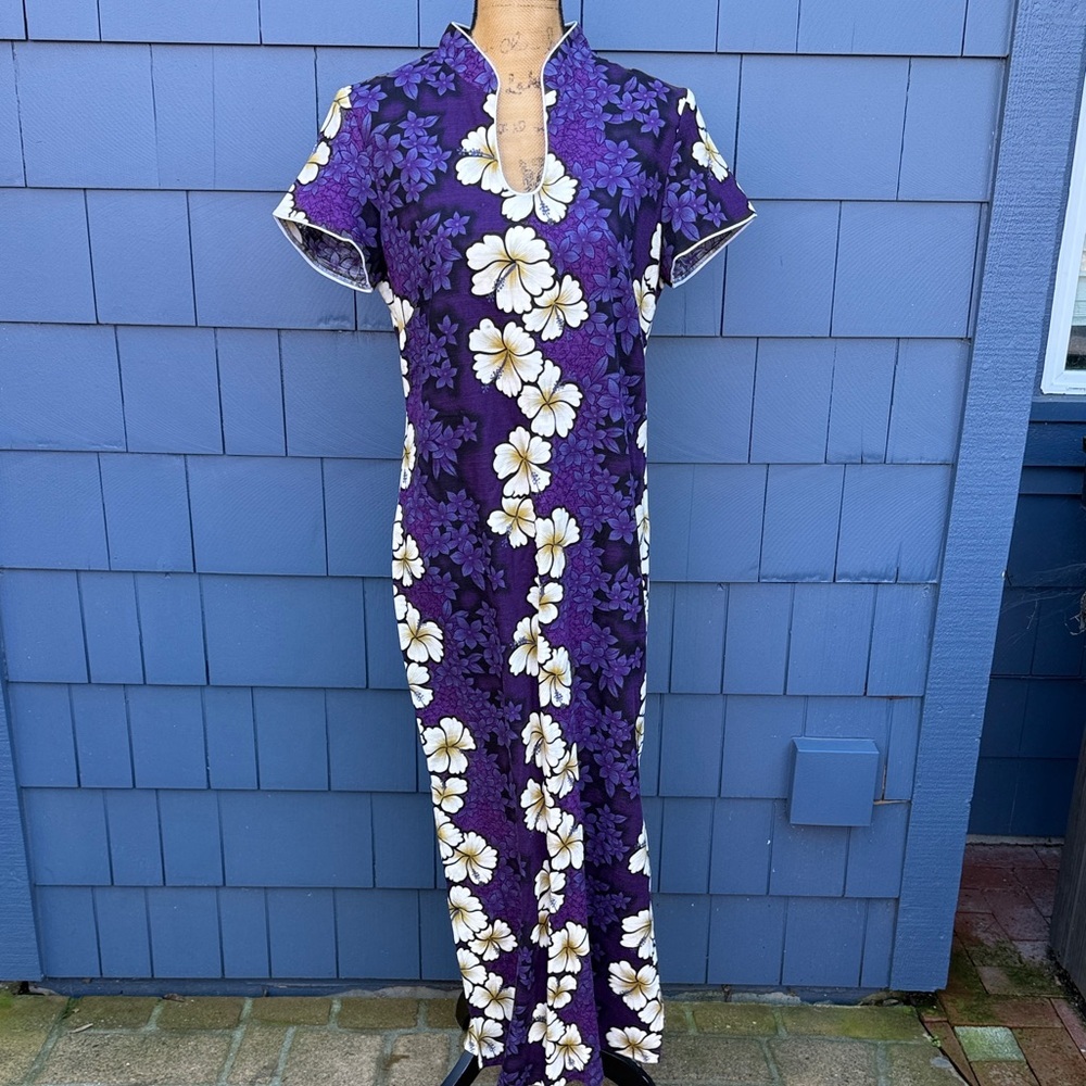 Vintage Hilo Hatties Purple Floral Dress Hawaiian maxi gorgeous